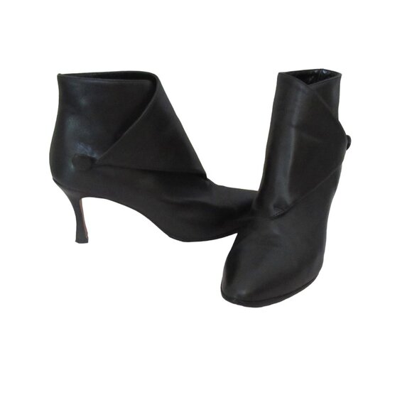 Manolo Blahnik Black Soft Leather Bootie Boots in Size 37 or US 7M - Picture 1 of 10